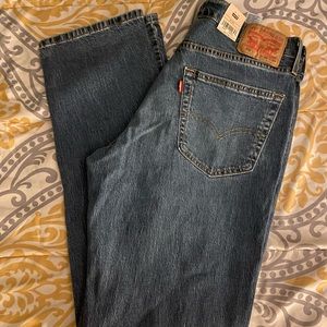 Men’s Levi’s 541 Athletic Fit taper jeans, size 32x34